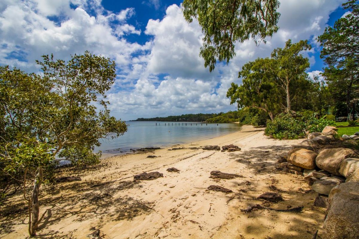 Macleay Island Bay Islands Info